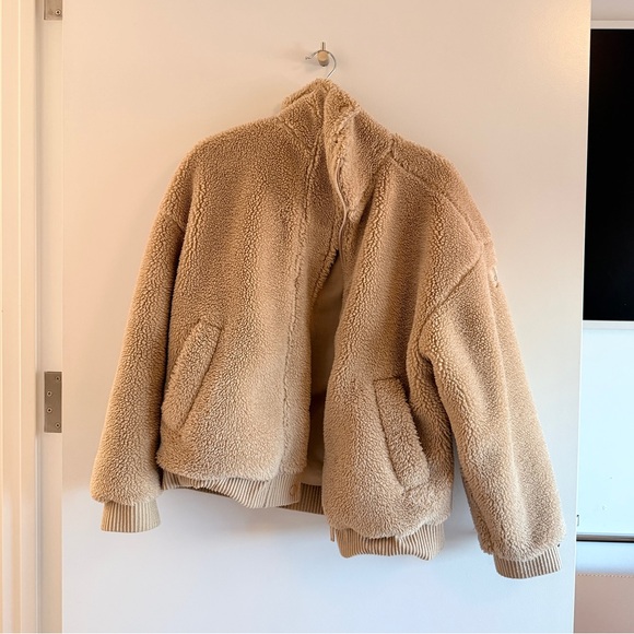 ALO Yoga Jackets & Blazers - ALO Yoga Tan Sherpa Jacket